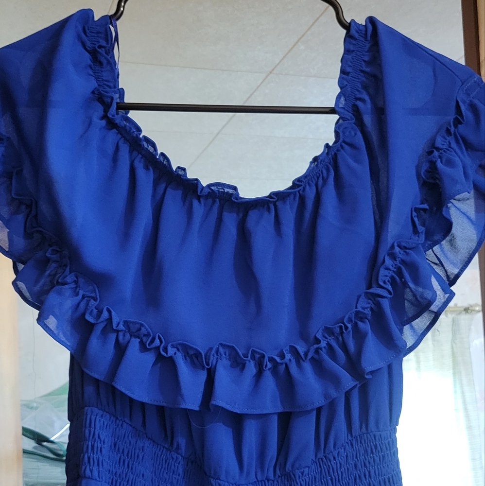 Royal Blue maxi dress! Size small. Offshoulder.